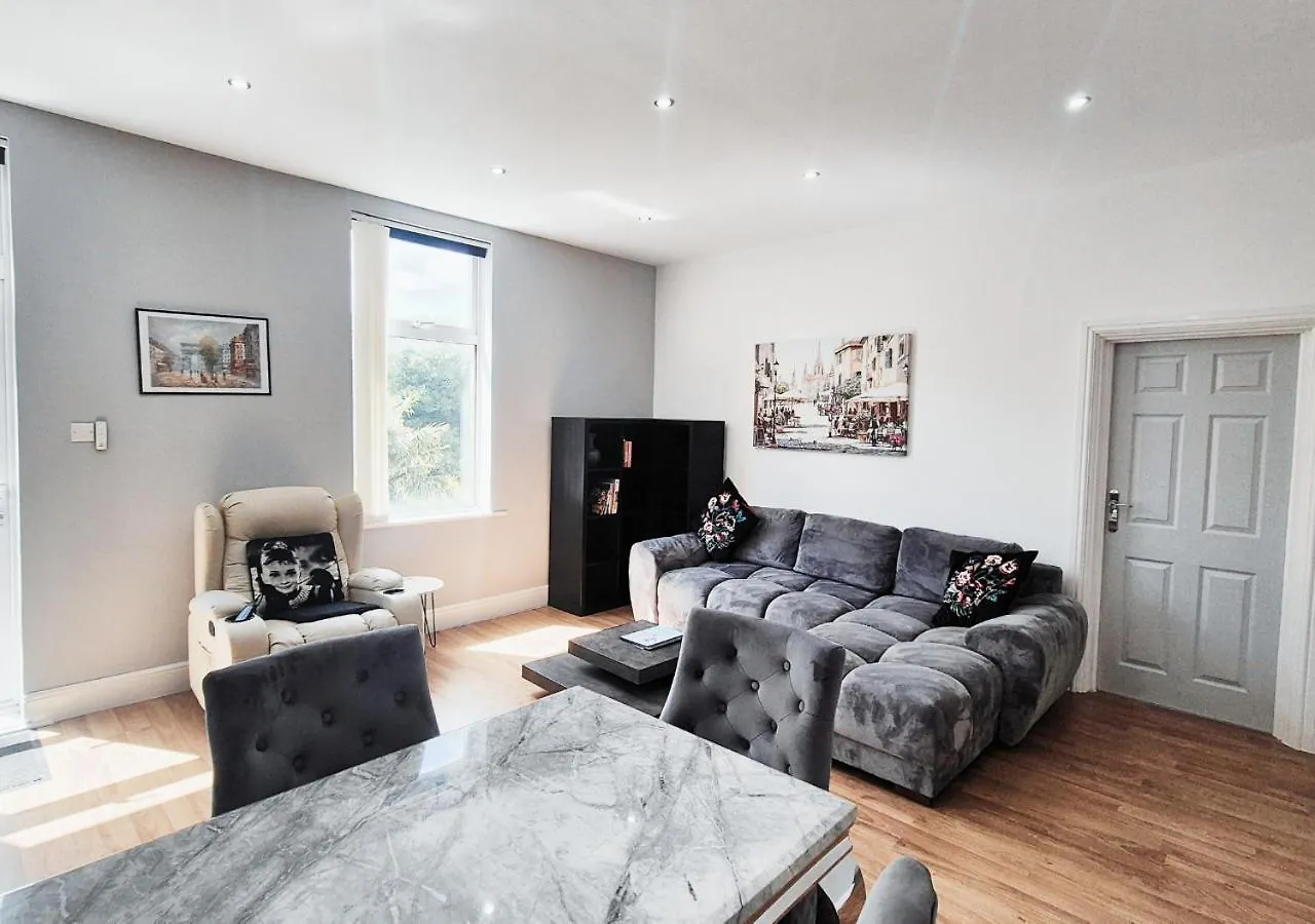 Stylish & Modern 2Br Flat Nr Nottingham City Centre